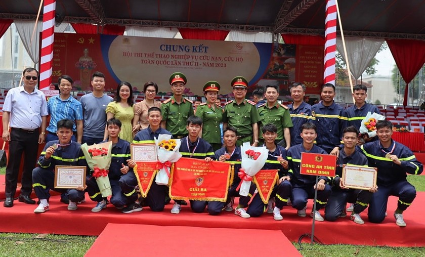 Công an tỉnh Nam Định xếp thứ 3 toàn đoàn tại hội thi thể thao nghiệp vụ CNCH toàn quốc lần thứ II - năm 2023. (ảnh: ANNĐ) Công an tỉnh Nam Định xếp thứ 3 toàn đoàn tại hội thi thể thao nghiệp vụ CNCH toàn quốc lần thứ II - năm 2023. (ảnh: ANNĐ)